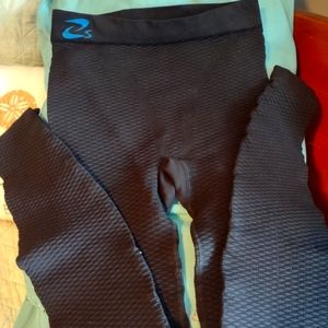 CzSalus Italian made, light weight flat knit compression leggings